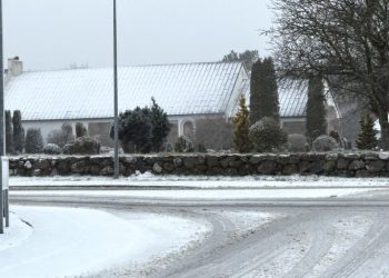 Vinter-lige Tversted Kirke. Foto: Palle W. Nielsen
