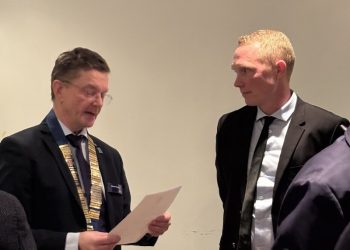 Præsident Morten Ovesen landmand Henrik Steffensen. Foto: Søren Kjær Christensen.