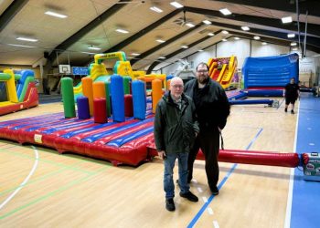 Tommy Høj og Kasper Knudsen i Hirtshals Idrætscenter. Foto: Niels Skipper.