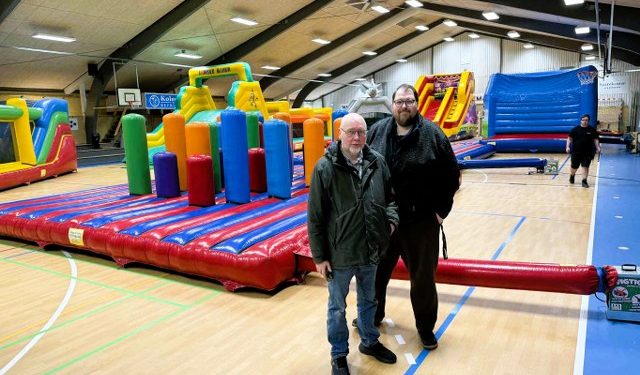 Tommy Høj og Kasper Knudsen i Hirtshals Idrætscenter. Foto: Niels Skipper.