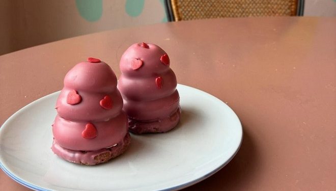 Valentins flødeboller hos "Brød & Kaffe" i Hjørring. Privatfoto