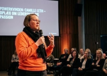 Er du stadig "den pæne pige" spørger Camille Leth i oplægget til kvindeaften om Powerkvinden. Privatfoto/Ai illustration.