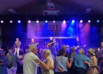 Hallur Joensen spiller også i 2026 op til dans til Bindslev Ny Musikfestival. Foto (arkiv): Privat.