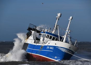 FN 462 forlist på revle ud for Østmolen ved Hirtshals Havn. Foto: Presse-fotos.dk.