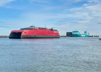 Fjord Lines hurtigfærge FSTR. Foto: Hirtshals Havn.
