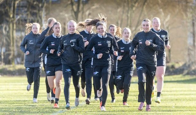 Der er tanket masser af selvtillid ind i Fortuna-truppen efter tirsdagens sejr i AGF. Nu gælder det lørdags topkamp hjemme mod HB Køge. Foto: Bente Poder.