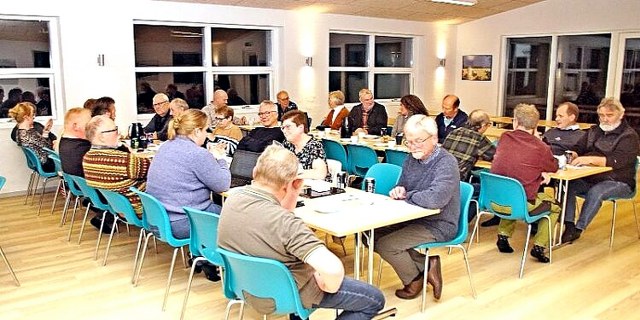 Fra en tidligere generalforsamling i Skovhuset. Foto: Helge Jensen.