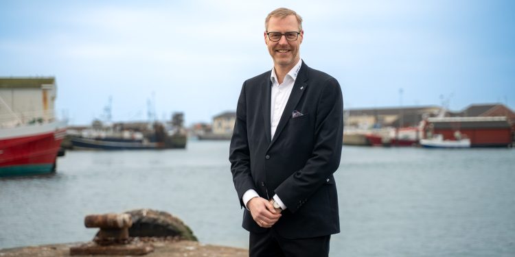 Per Anholm Nørgaard, CEO hos Hirtshals Havn, er stolt over at se tilbage på endnu et år med flere passagerer på havnen. Foto: Hirtshals Havn.