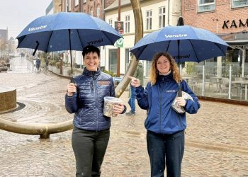 Anne Honoré Østergaard fra Venstre ig selskab med byrådsmedlem Betina D. Jensen. Foto: Privat.