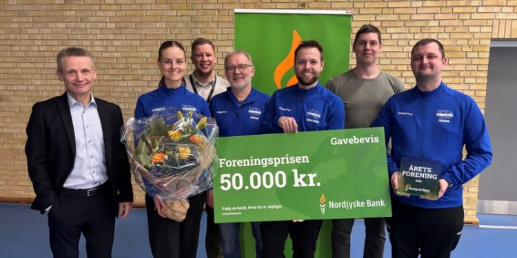 Glade prisvindere hos Volleyballklubben VK Vendsyssel. Foto: Nordjyske Bank.