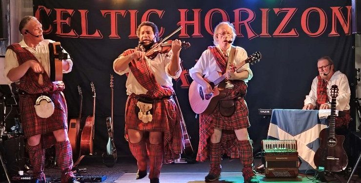 Celtic Horizon Band - Menno, Sebastian, Bob og Kaj på scenen på Restaurant Tannishus i Tversted den 21. marts 2026. Privatfoto