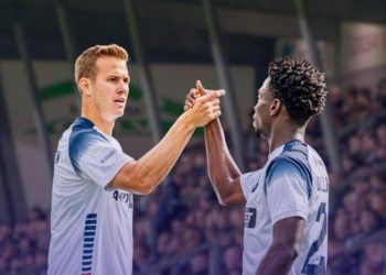 Lasse Steffensen og Steven Simpson er klar til at kæmpe for sejr og oprykning. Foto: VFF