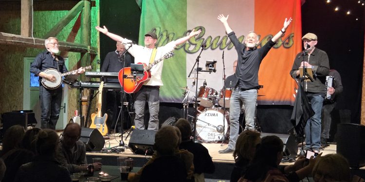 McGuinness spillede op til et brag af en fest i MusikLaden. Foto: Jesper Kjærgaard