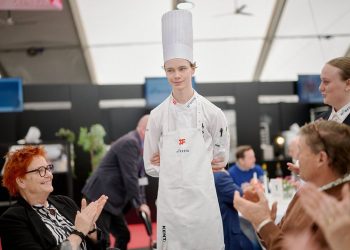 Kokkeelev Anders Bidstrup Hansen fra Restaurant Abstrakt i Hirtshals. Foto: Lasse Skov.