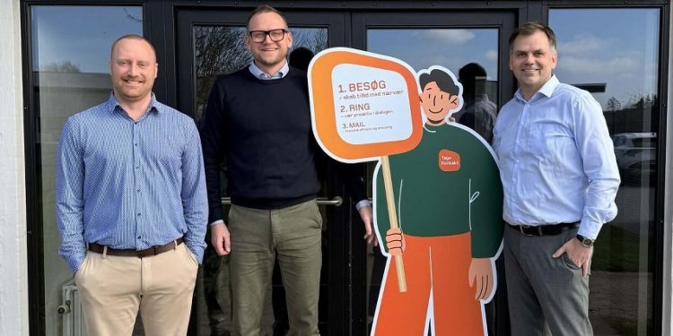 Michael Vendelbo fra Erhverv Hjørring flankeret af henholdsvis Dan Visti Abildgaard og Torben Pedersen fra Beierholm i Hjørring. Foto: Privat.