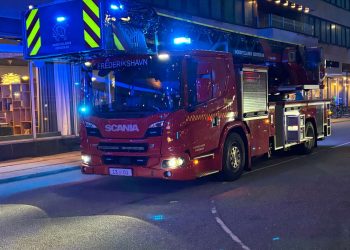 Falck ved Hotel Jutlandia i Frederikshavn. Foto: Presse-fotos.dk.