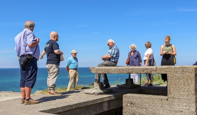 Formidlingschef Jens-Christian Hansen viser rundt på Bunkermuseet i Hirtshals. Foto: VHM.