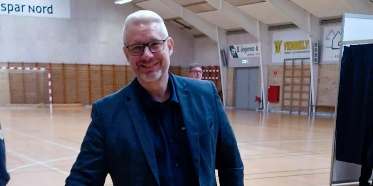 Dan Gaardboe Rueskov ses her ved stemmeboksen til KV25. Foto: Privat.