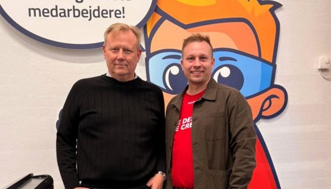 Administrerende direktør i brancheorganisationen GRAKOM Søren Stemann Beck sammen med direktør og indehaver Kristian Klokkerholm Kristensen. Foto: Egotag.
