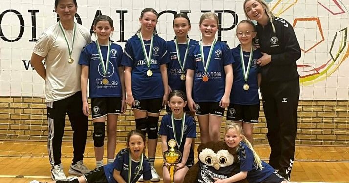 Stort tillykke til de dygtige spillere og trænere på U9-piger i Tornby IF, der vandt Soldal Cup i Sindal. Privatfoto