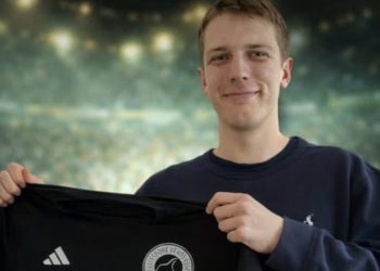 Sander Juel Christensen på vej i trøjen for Elitesport Vendsyssel. Foto: ESV.