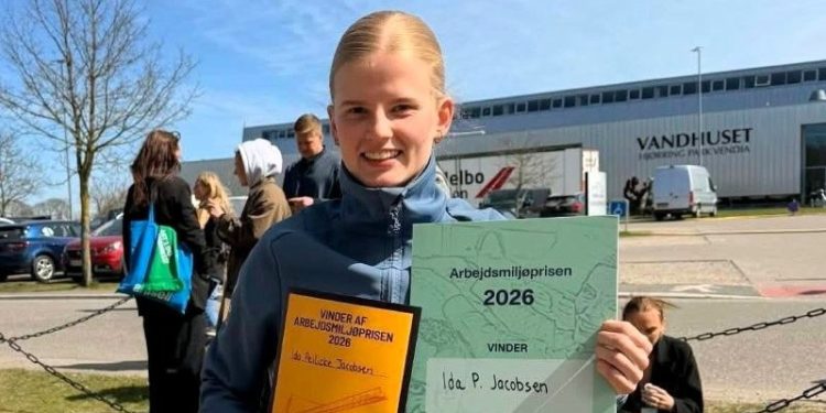Ida Peilicke Jacobsen med diplom for Arbejdsmiljøprisen ved DM i Skills 2026 i Hjørring. Foto: Privat.
