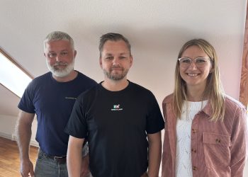 Anne Weirum von Lillienskjold i selskab med Dennis Møller Thomsen fra Himmerlands Lærerkreds og i midten formand Jesper Ettrup Rasmussen fra FH. Foto: Lærerkreds Nord.
