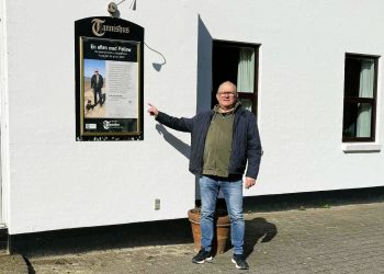 Palle W. er klar til munter aften hos Klerly og Åge Vinther i Restaurant Tannishus. Foto: Niels Skipper.