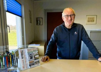 Handelschef Per Martensen fra Hirtshals Handel & Erhverv er en glad mand efter nyheden om den midlertidige toiletvogn til Hirtshals. Foto: Niels Skipper.
