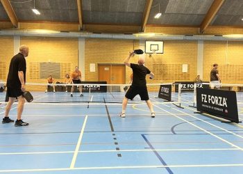 Pickleball er en voksende sport i Danmark og kombinerer elementer fra tennis, badminton og bordtennis. Foto: SVIF