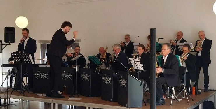 Kasper Bonde og Sæby Big Band på Klitgården i Tversted. Privatfoto