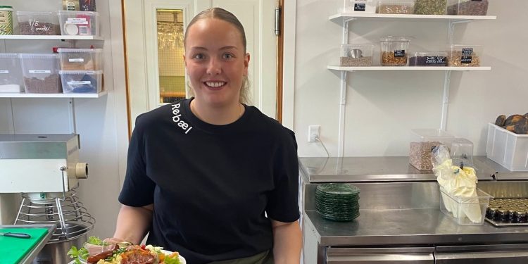 Anne Louise var Kristi himmelfartsdag klar i Café Elva.