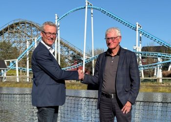 Ole Mølgaard overdrager efter knap 40 år bestyrelsesformandsposten til sin søn Søren Mølgaard.  Foto: Fårup.