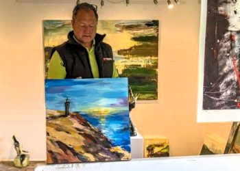 Kim Bernhard Tornby i galleriet ved Tversted. Foto (arkiv): Elling.