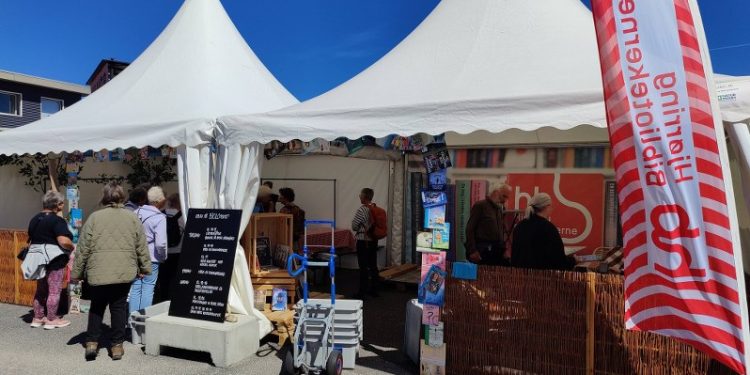 Hjørring Bibliotekernes stand på Naturmødet 2026 i Hirtshals. Foto: Elling.