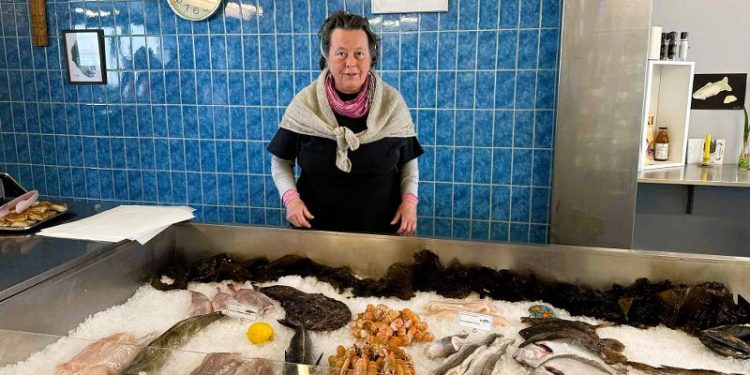 er indehaver af Vores Fiskebutik i Hirtshals. Jane Axelsen Foto (arkiv): Niels Skipper.