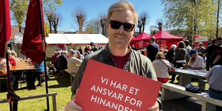 Martin Prentow ses her på 1. maj i Christiansgave. Artiklens tale holdt han hos 3F Skagerak. Foto: Privat.