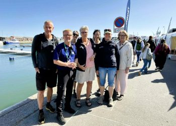 Naturmødechef Leif Lund Jakobsen med gæsterne fra Norge. Foto: Niels Skipper.