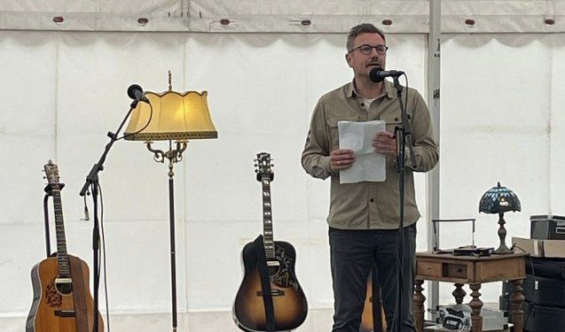 Thomas Klimek holdt grundlovstale i Søparken. Foto: Privat.