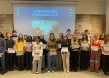 Elever på Hjørring Gymnasium uddannes til sprogambassadører, som besøger grundskoler for at skabe interesse og nysgerrighed for sprog. Foto: Maria Louise Hamborg.