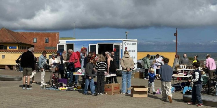 børnekræmmermarked og dragebygning hos Hirtshals Handel & Erhverv. Foto: Privat.