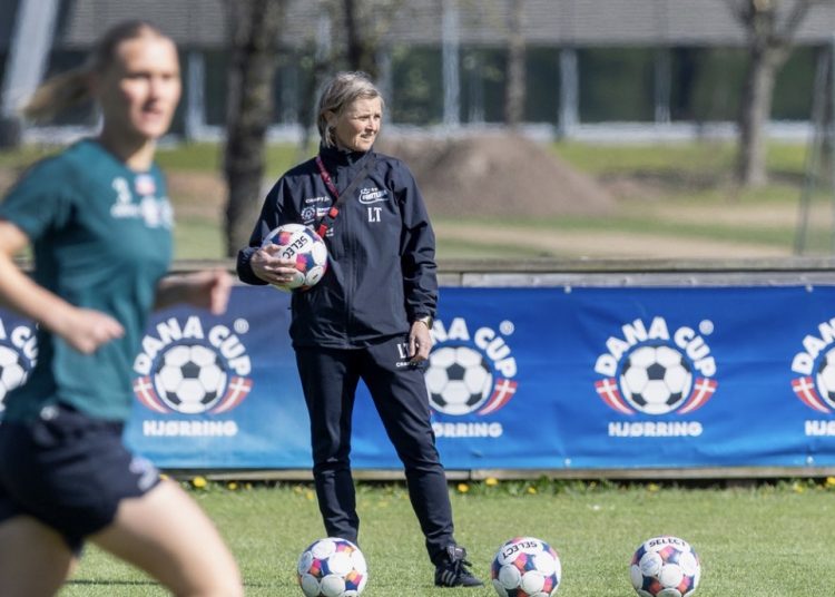 Der er spænding til det allersidste om hvor bronzemedaljerne skal placeres, når cheftræner Lene Terp og truppen tørner ud med FC Nordsjælland på lørdag. Foto: Bente Poder.