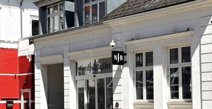 Nordisk Buffet i Jernbanegade i Hjørring er lukket og svarer ikke telefonen. Foto: Palle W. Nielsen