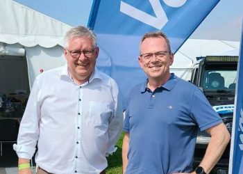 Borgmester Søren Smalbro og Jan Nymark Thaysen på Hjørring Dyrskue. Foto: Venstre.