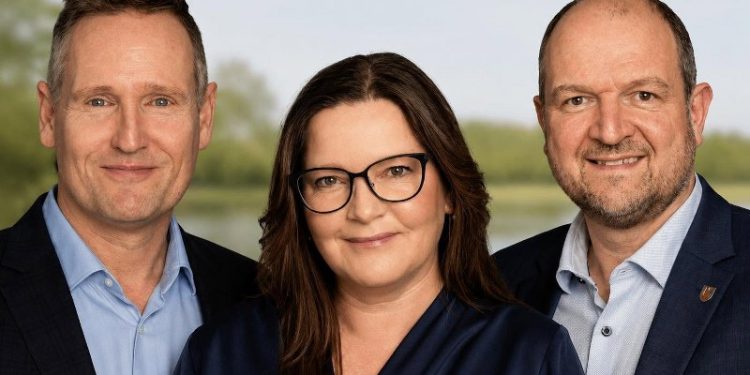 Claus Mørkbak Højrup, Lone Olsen og Christian Engen fra Venstre. Foto: Venstre.