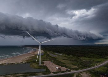 Arcusskyer over Tannisbugt ved Hirtshals. Foto: Arturs Pirazkov.