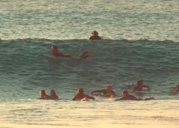 Fra filmen "The Surfer".