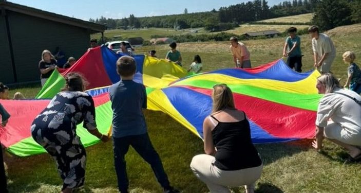 Der hygges på Dansk Folkehjælp Hjørrings sommerlejr. Privatfoto