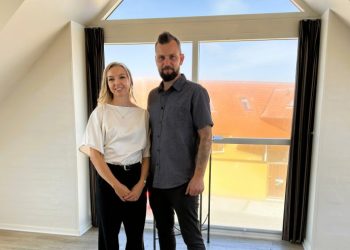 Pernille og Christoffer Ramberg i det flotte festlokale hos Lilleheden Café & Restaurant. Foto: Niels Skipper.