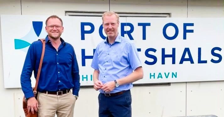 Direktør Michael Vendelbo fra Erhverv Hjørring og direktør Per Anholm Nørgaard fra Hirtshals Havn.